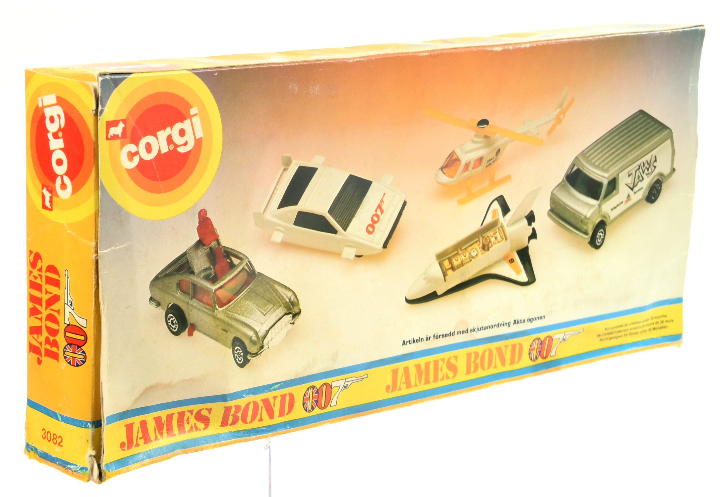 Corgi Juniors 3082 James Bond Gift set - Image 2 of 2