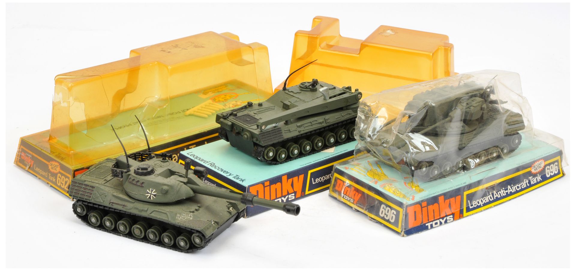 Dinky military group of 3 to include - (1) 692 leopard tank, missiles attached to sprue - Image 2 of 2