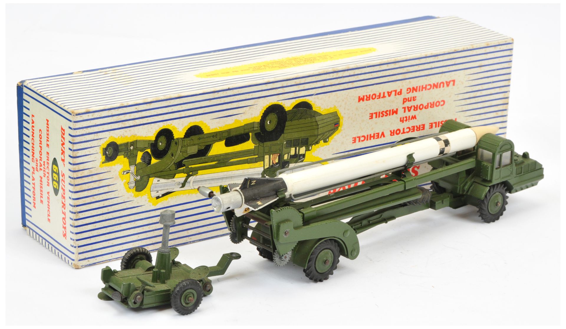 Dinky 666 Missile Erector Vehicle with Corporal Missile and Launching Platform - Bild 2 aus 2
