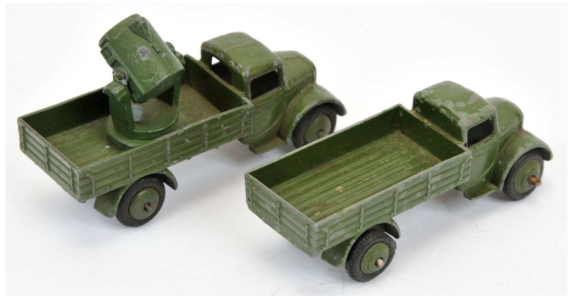 Dinky Pre-War 22C Motor truck - Finished in Military green, black smooth hubs  - Bild 2 aus 2