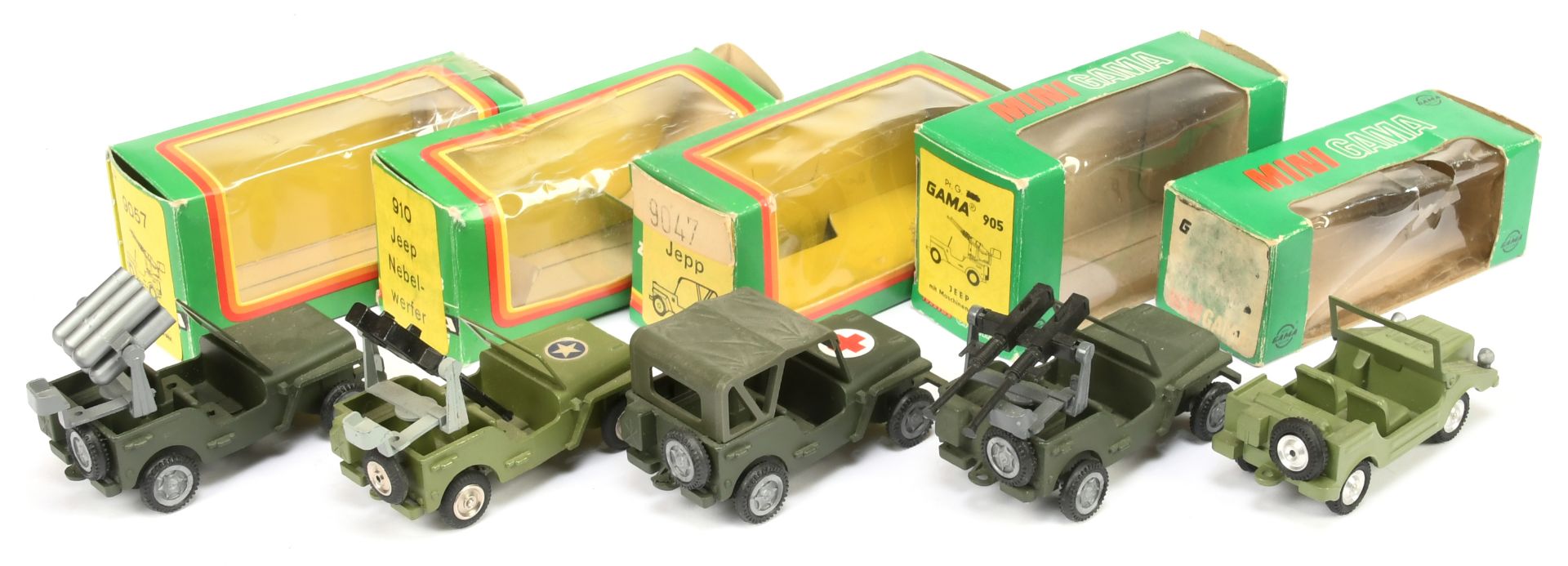 Gama Military Jeeps group of  to include 9047 "Ambulance", 910 Rocket Launcher plus others - Bild 2 aus 2