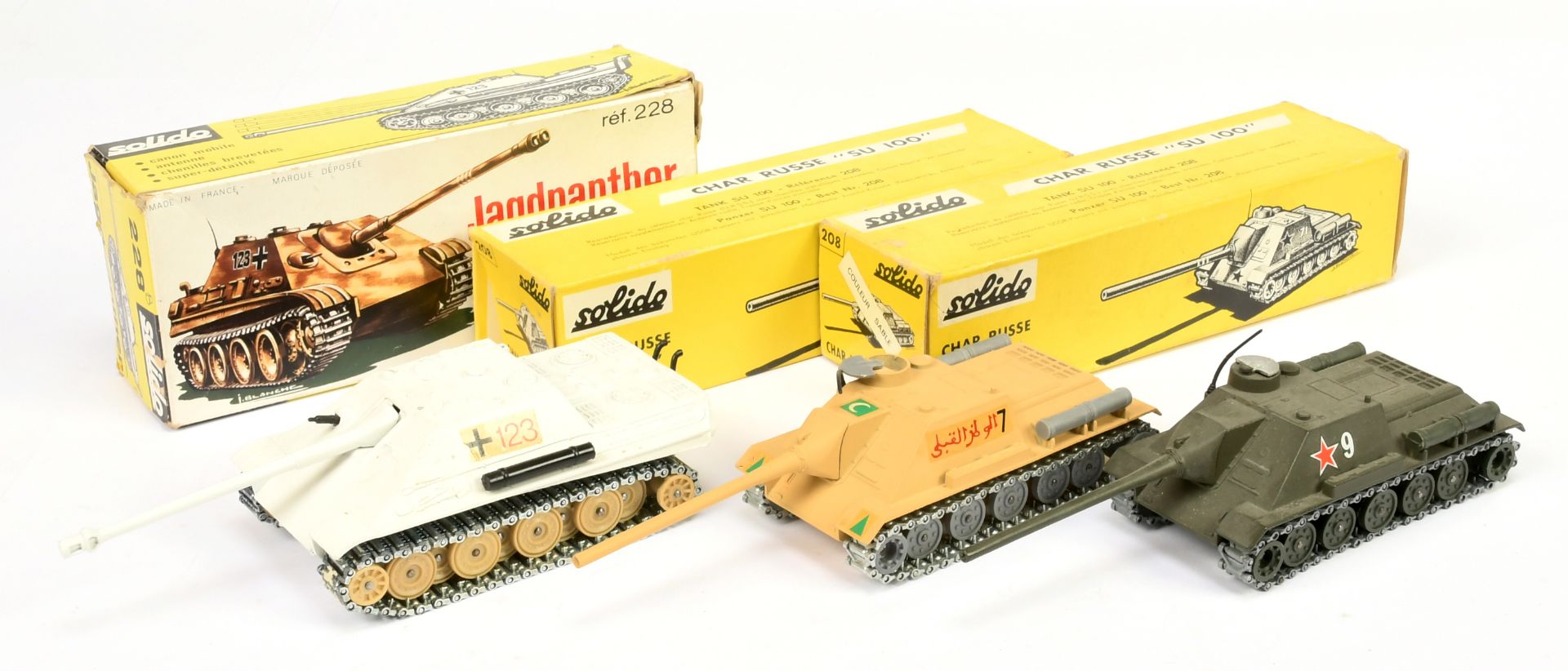 Solido military group of 3 Tanks - (1) 208 SU100 - drab green, (2) same but desert sand