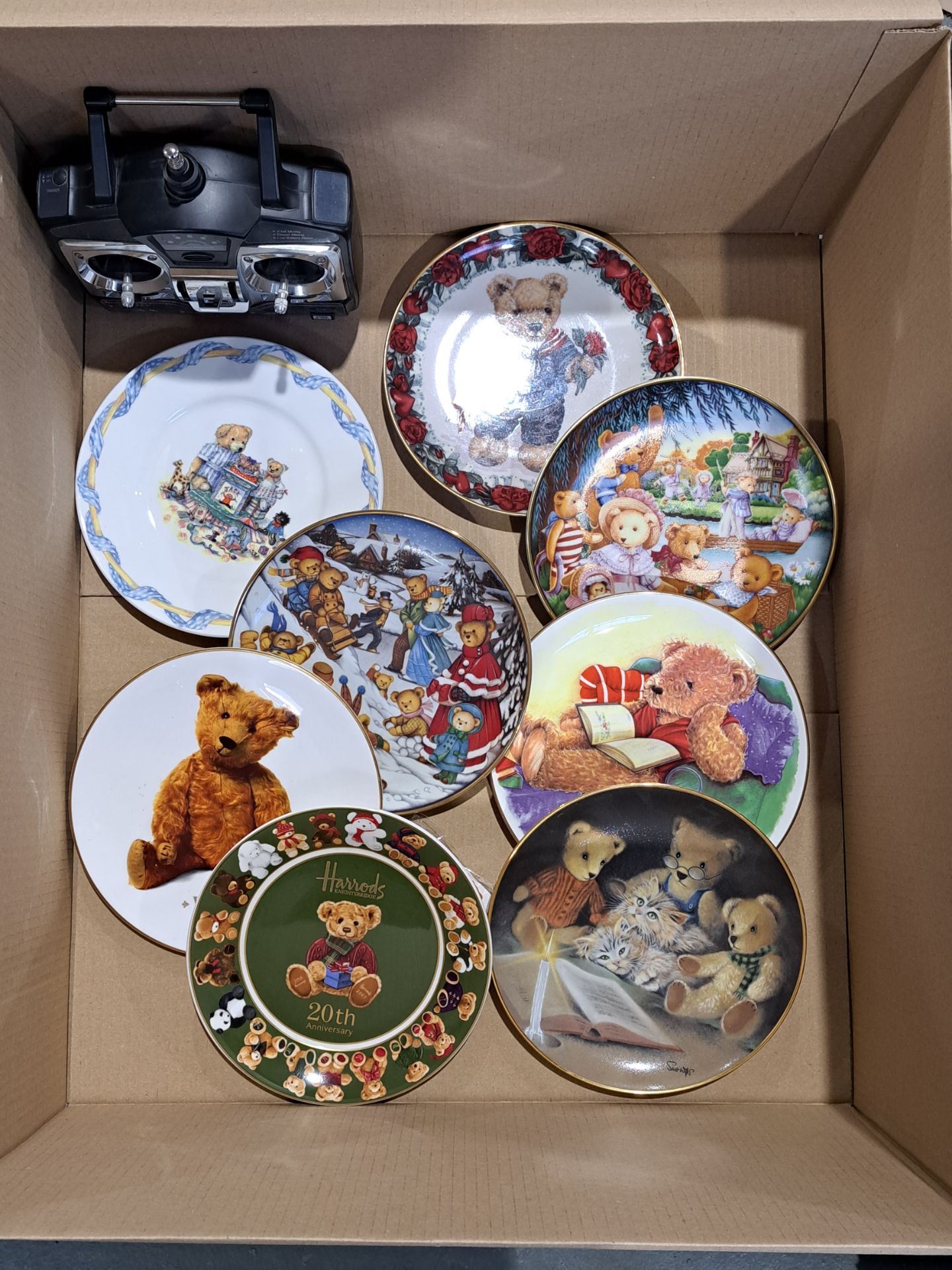 Collection of teddy bear related items and novelties - Image 2 of 3