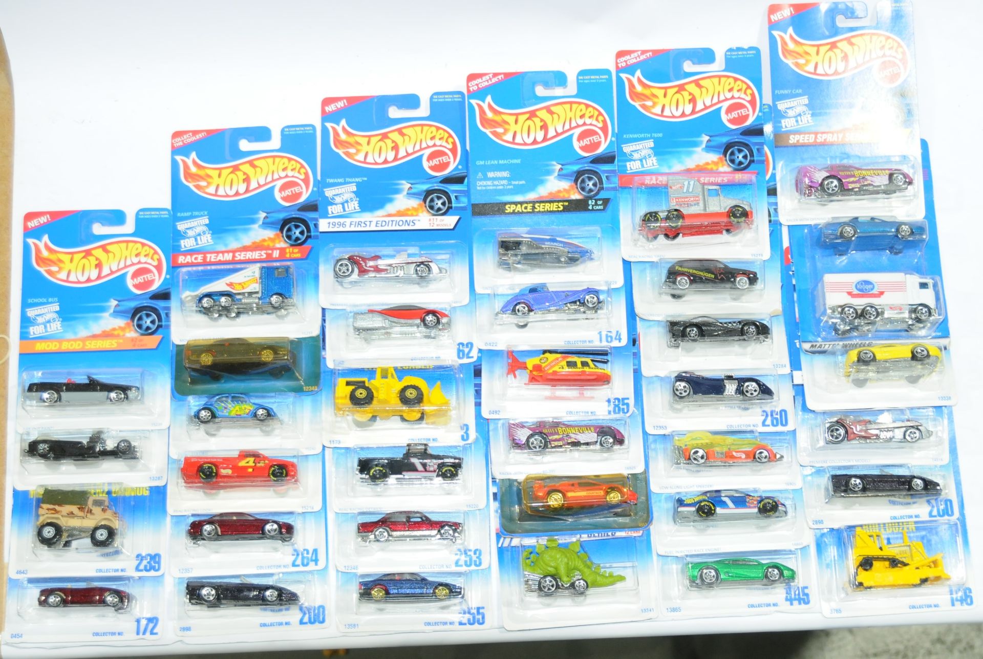 Hot Wheels a carded group to include