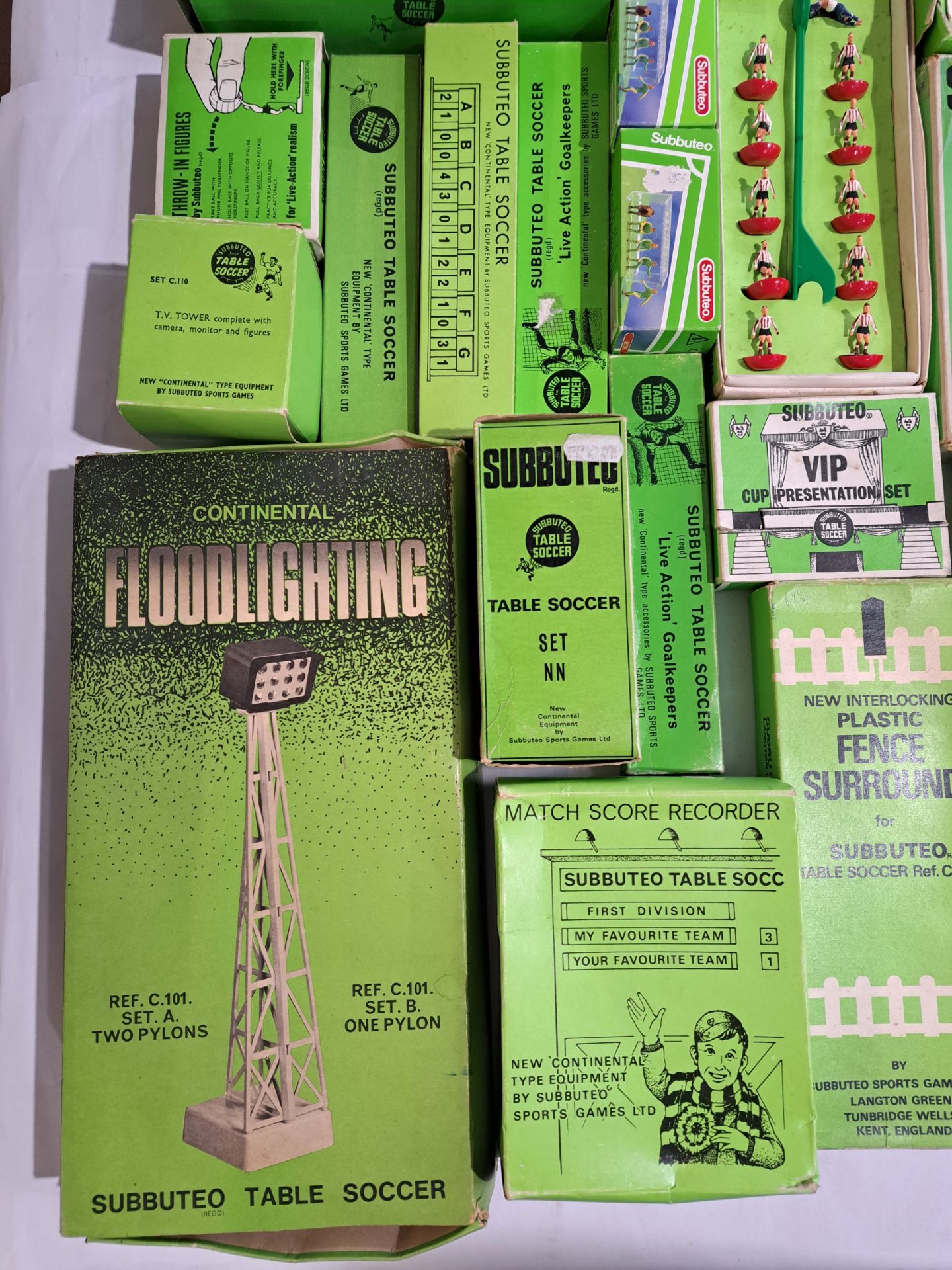 Subbuteo Football, a boxed group of accessories  - Bild 2 aus 5