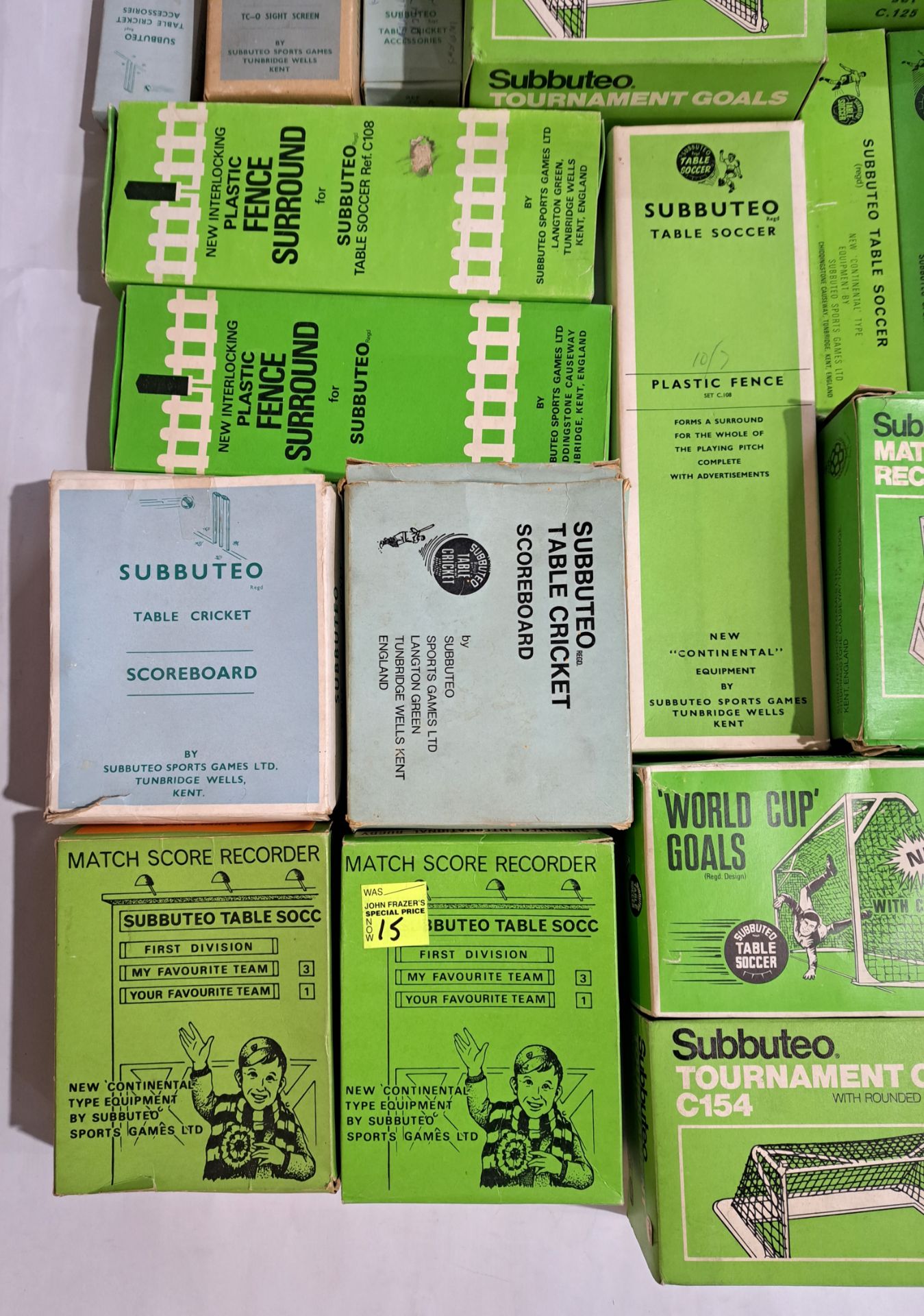 Subbuteo Football and Cricket, a boxed group of accessories - Bild 2 aus 5
