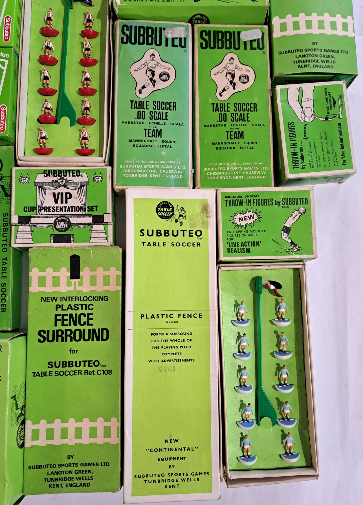 Subbuteo Football, a boxed group of accessories  - Bild 3 aus 5