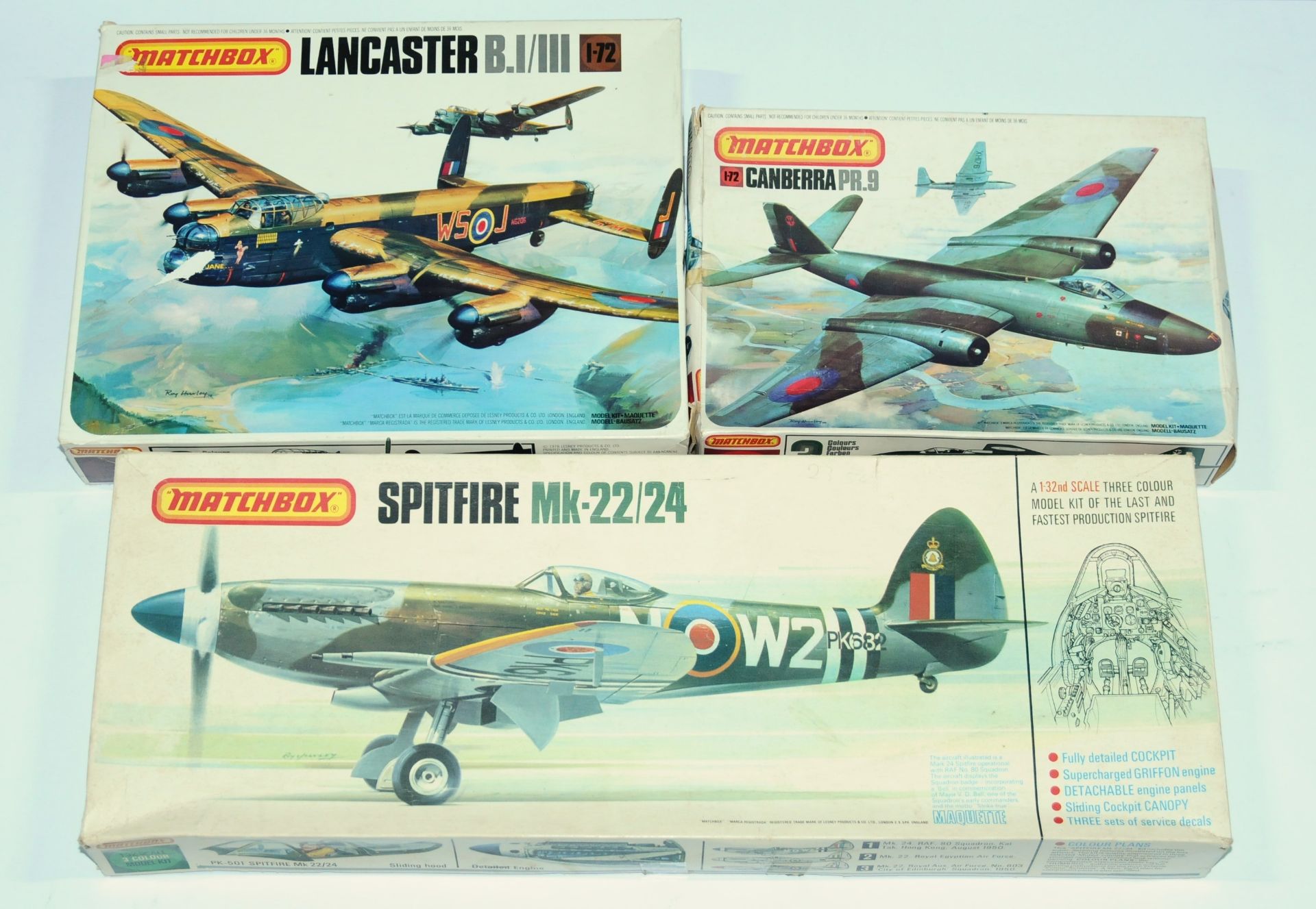 Matchbox a boxed group of model aircraft kits - Bild 3 aus 3