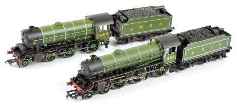 Bachmann pair of unboxed LNER Steam locomotives.