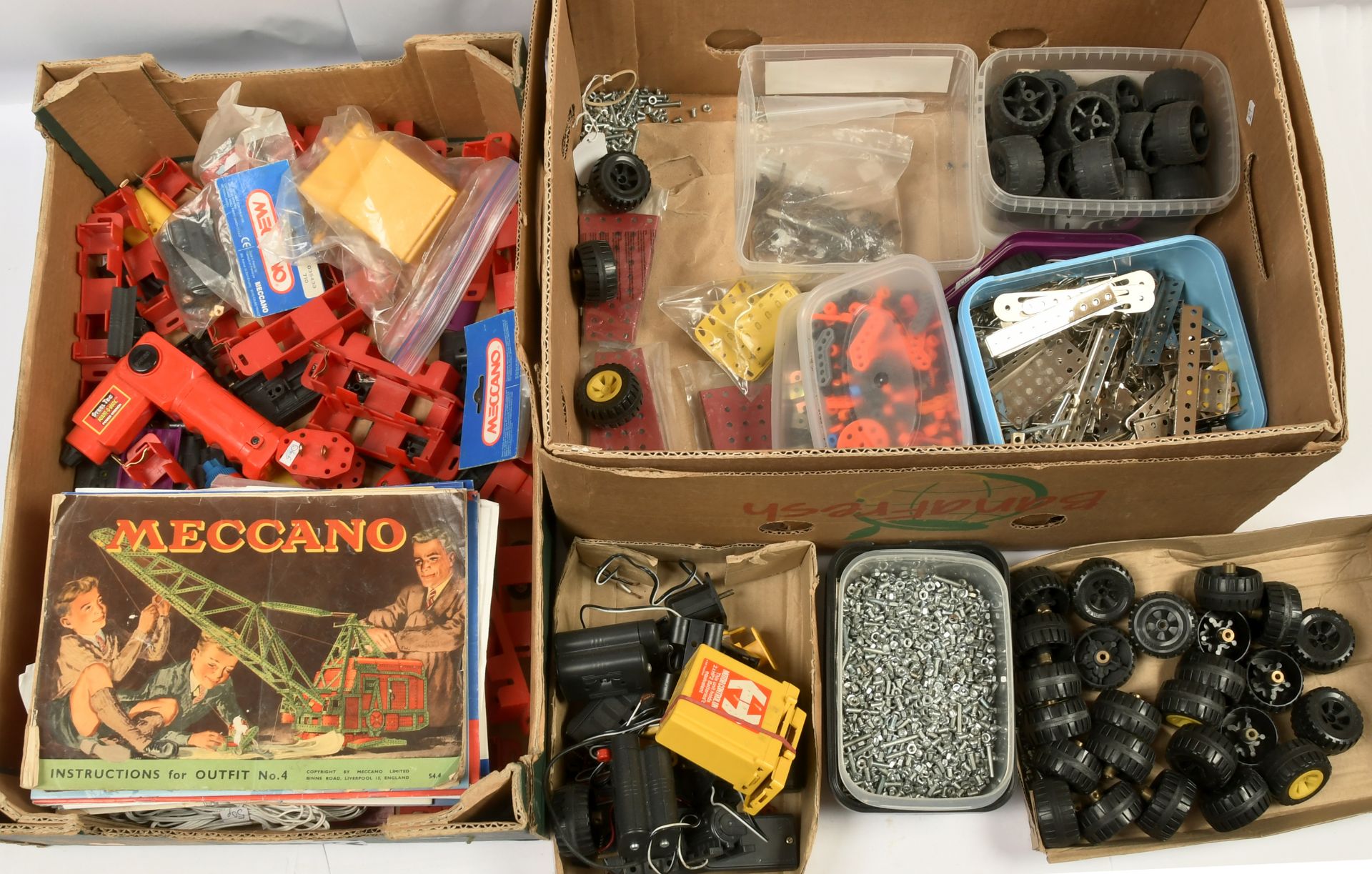 Meccano large quantity of late issue items