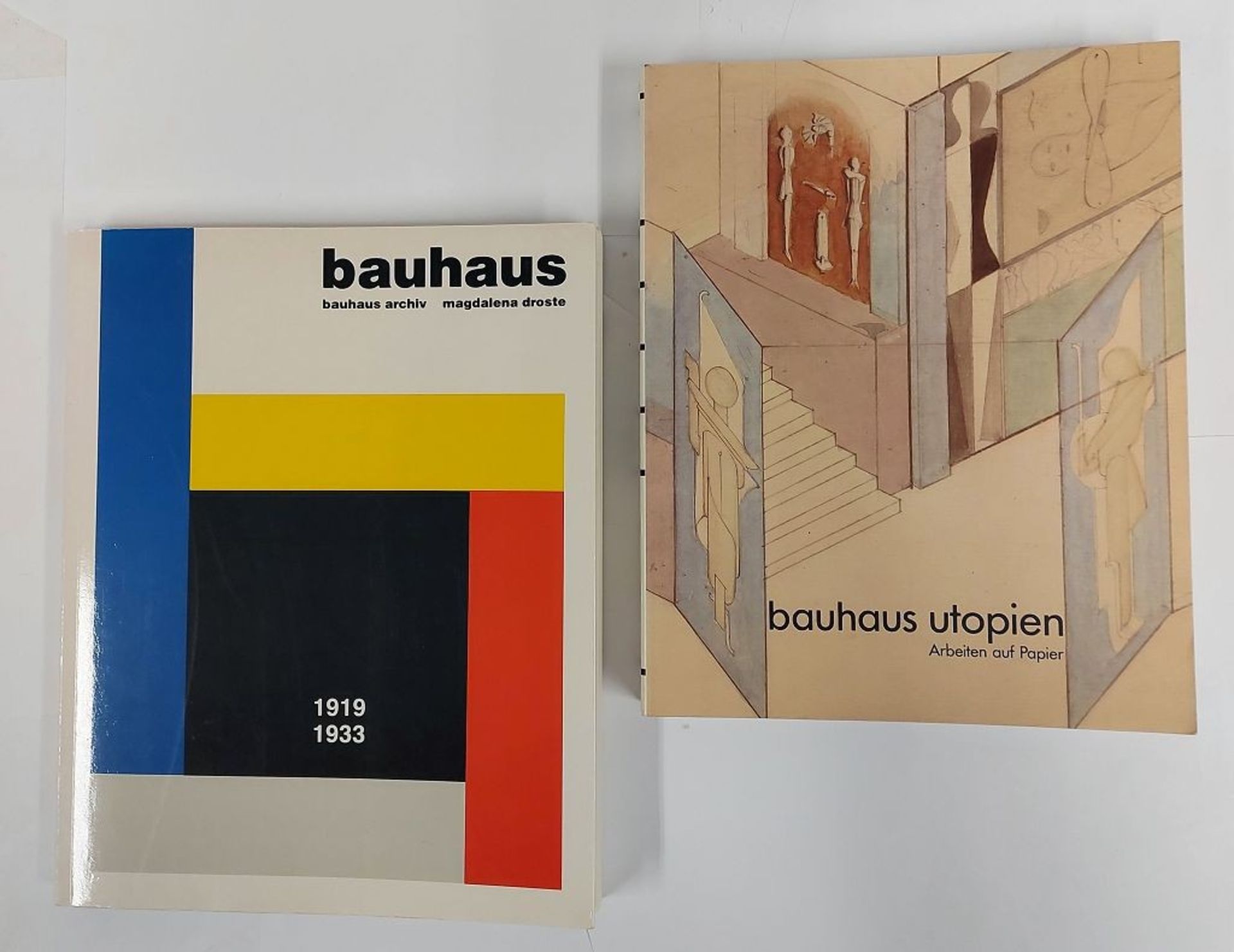 Zwei Bücher Thema Bauhaus
