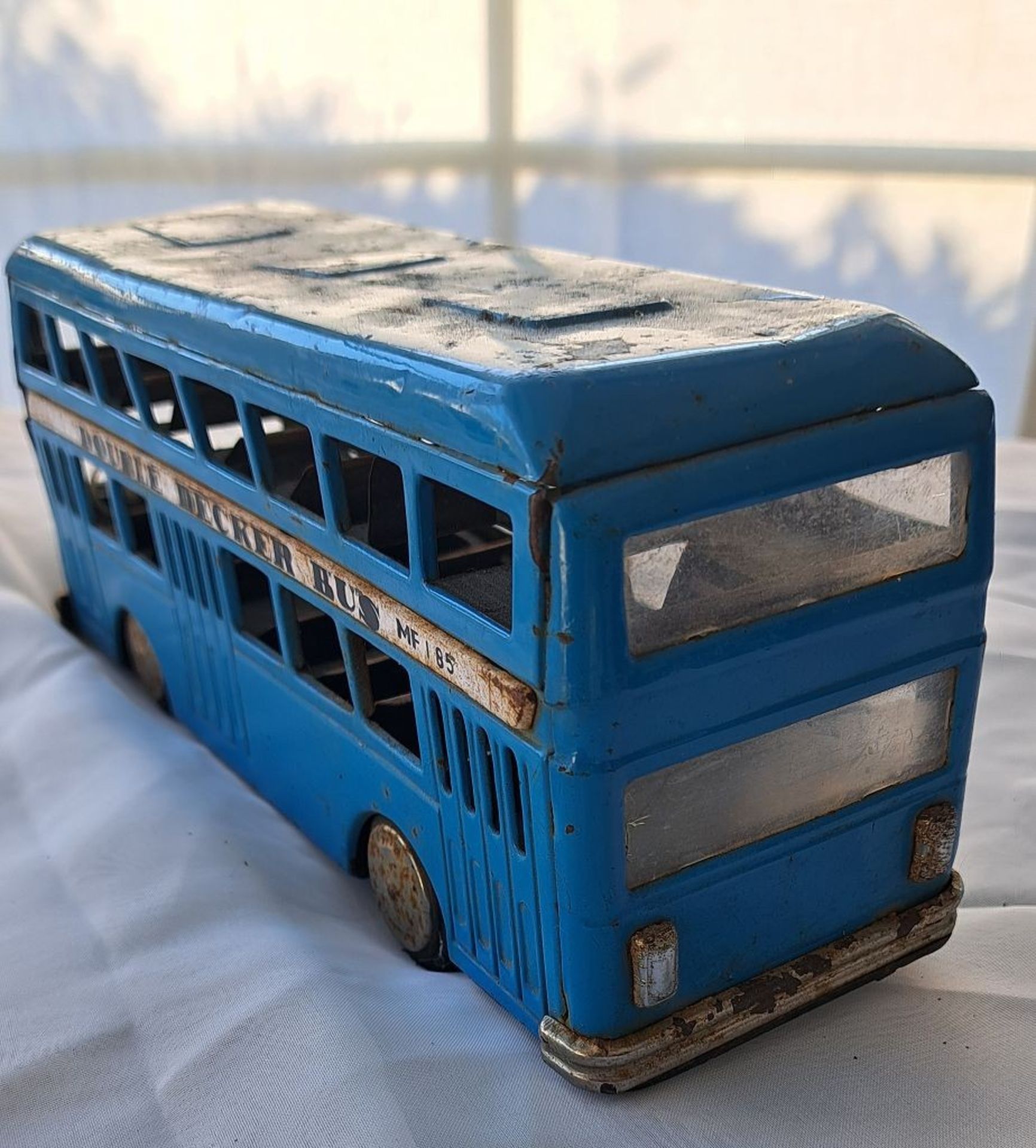 Alter Blech Doppeldecker Bus