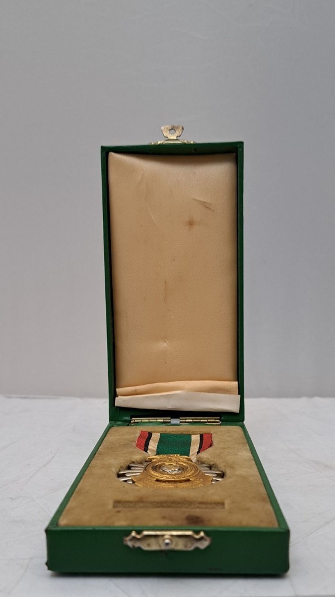 Orig. Saudi Arabische Medaille Orden in orig. Schatulle - Bild 5 aus 5