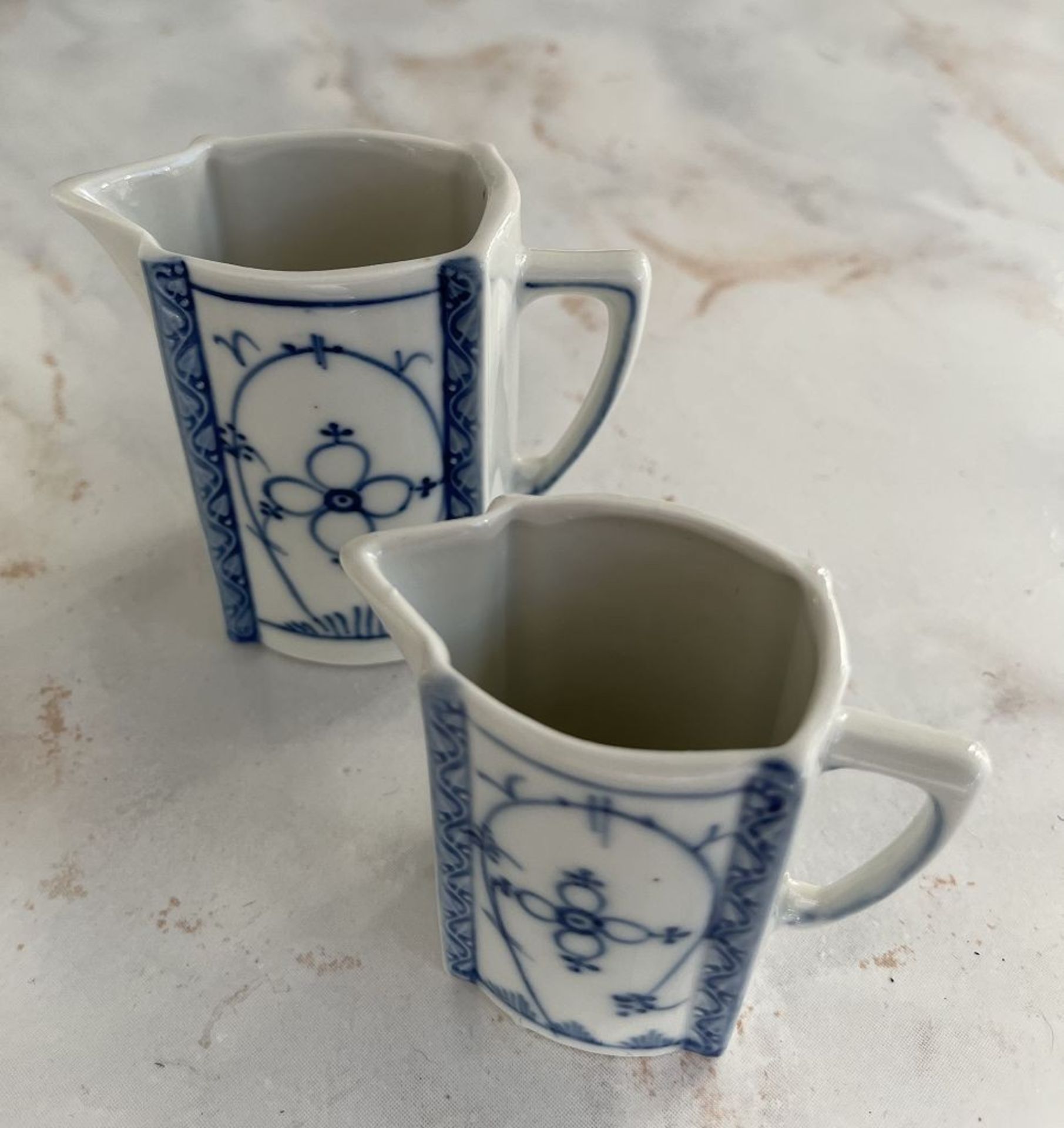 Zwei antike Porzellan Milchkännchen um 1900 - Image 3 of 3