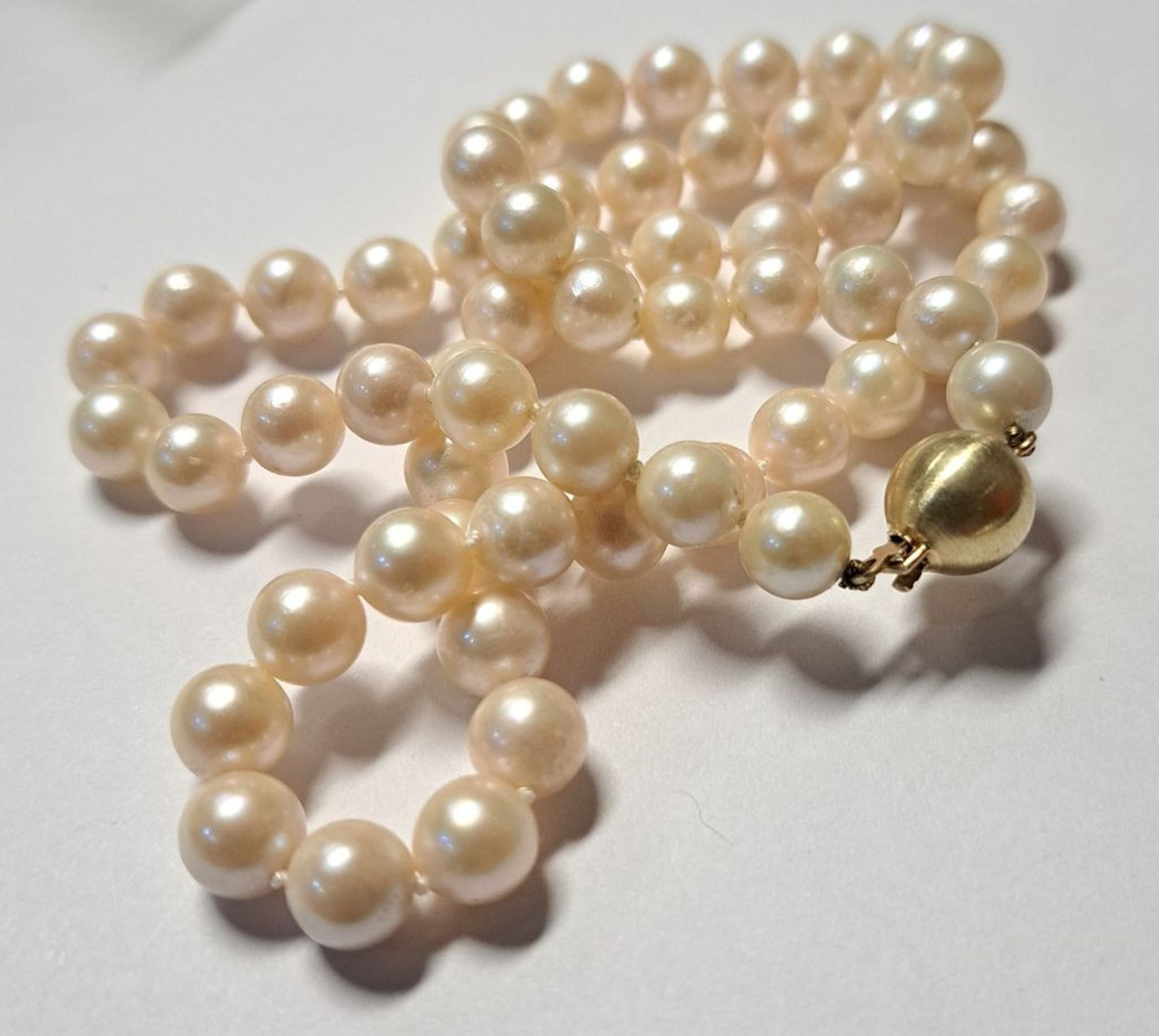 Perlenkette mit 585 GG Verschluss ca. 46cm lang - Bild 2 aus 3