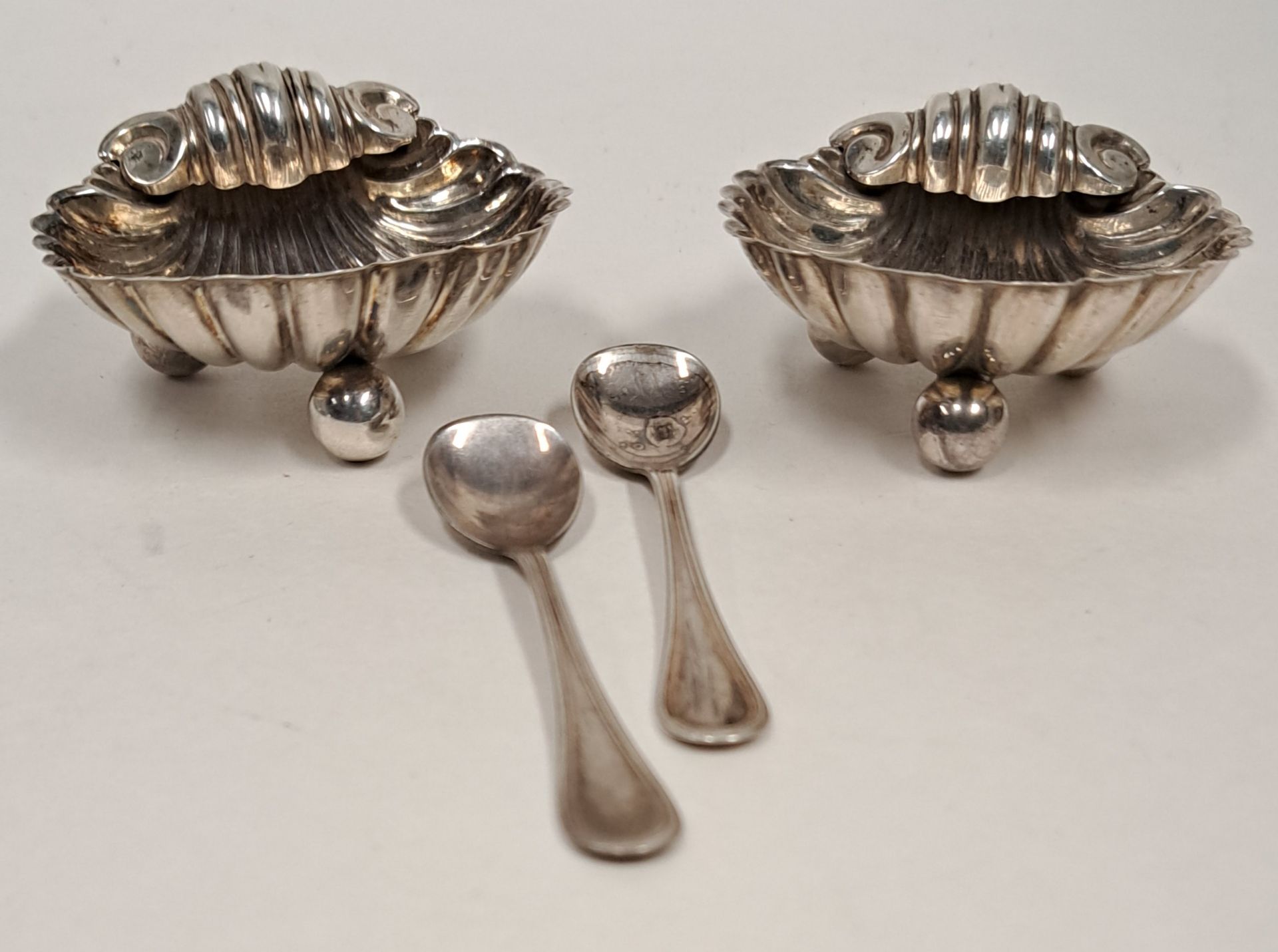 Paar antike 800er Silber Salieren incl. Löffel