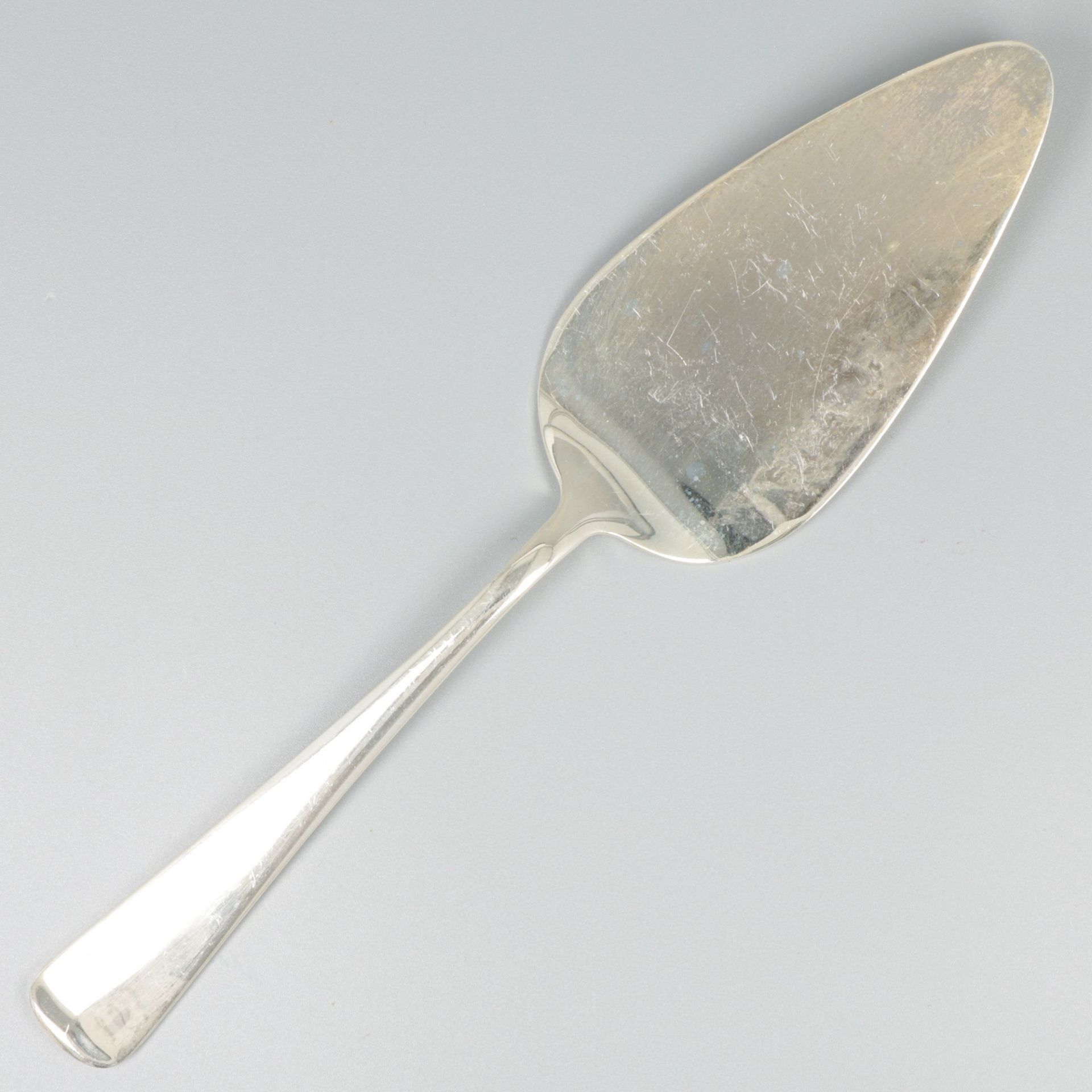 Cake / pastry server ''Haags Lofje'' silver.