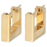 18K. Yellow gold Pesavento square earrings.