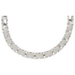 18K. White gold necklace set with approx. 5.60 ct. diamond.