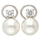 14K. White gold Grau earstuds set with 0.56 ct. diamond and cultivated pearl.