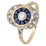 14K. Yellow gold Art Deco ring set with approx. 0.11 ct. diamond and natural sapphire.