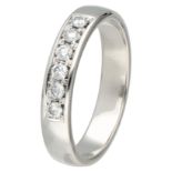 18K. White gold demi-alliance ring set with approx. 0.24 ct. diamond.