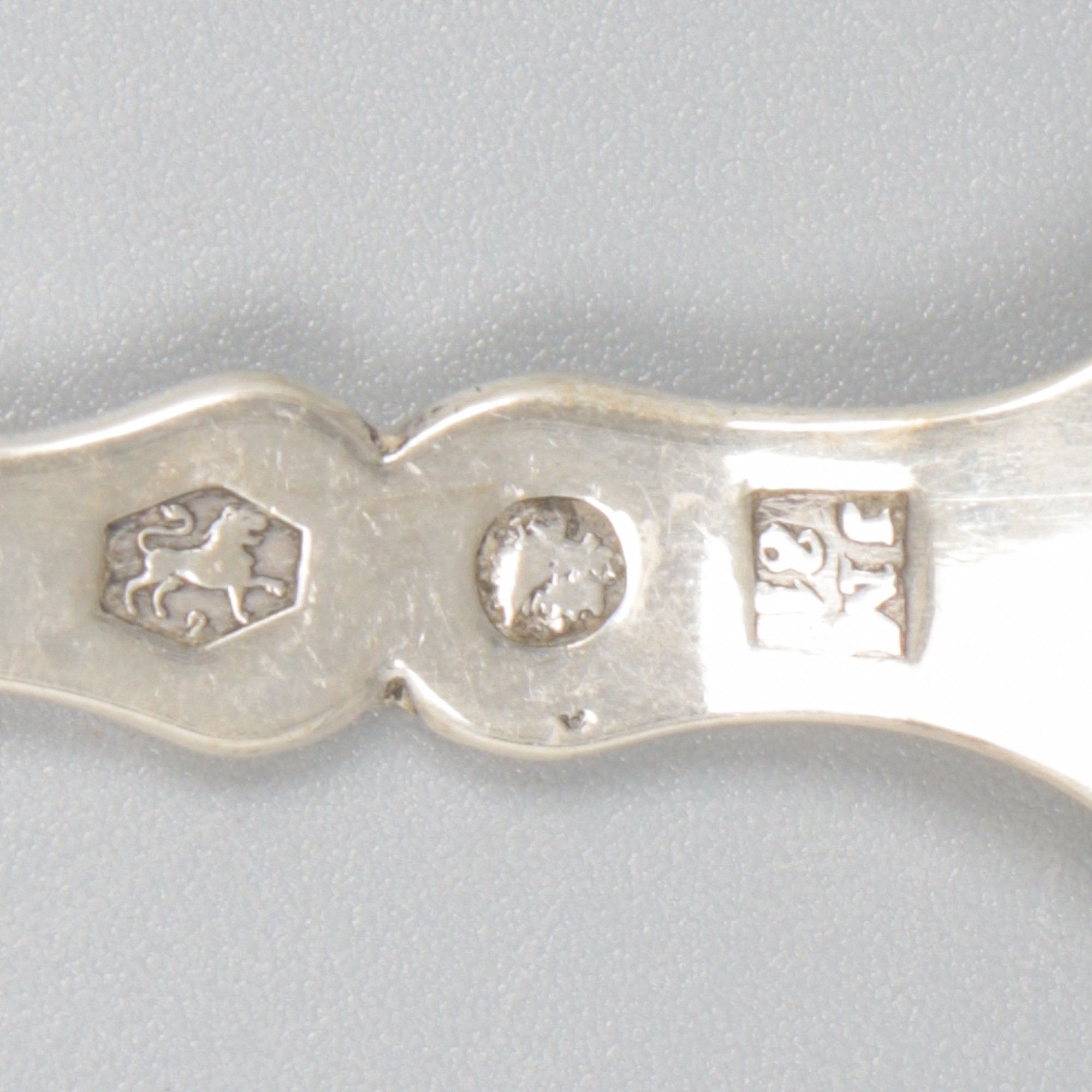 Sugar scoop & pickles fork silver. - Image 5 of 6