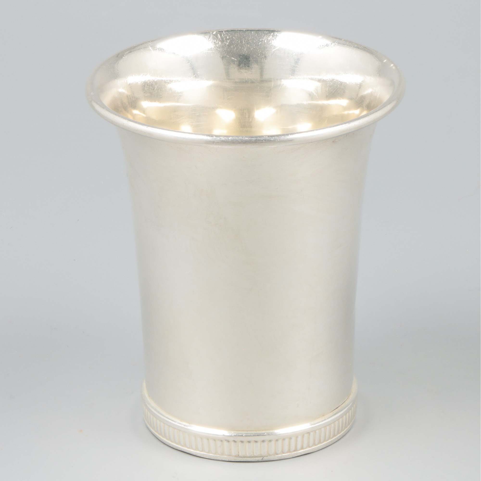 Drinking cup silver. - Image 2 of 6