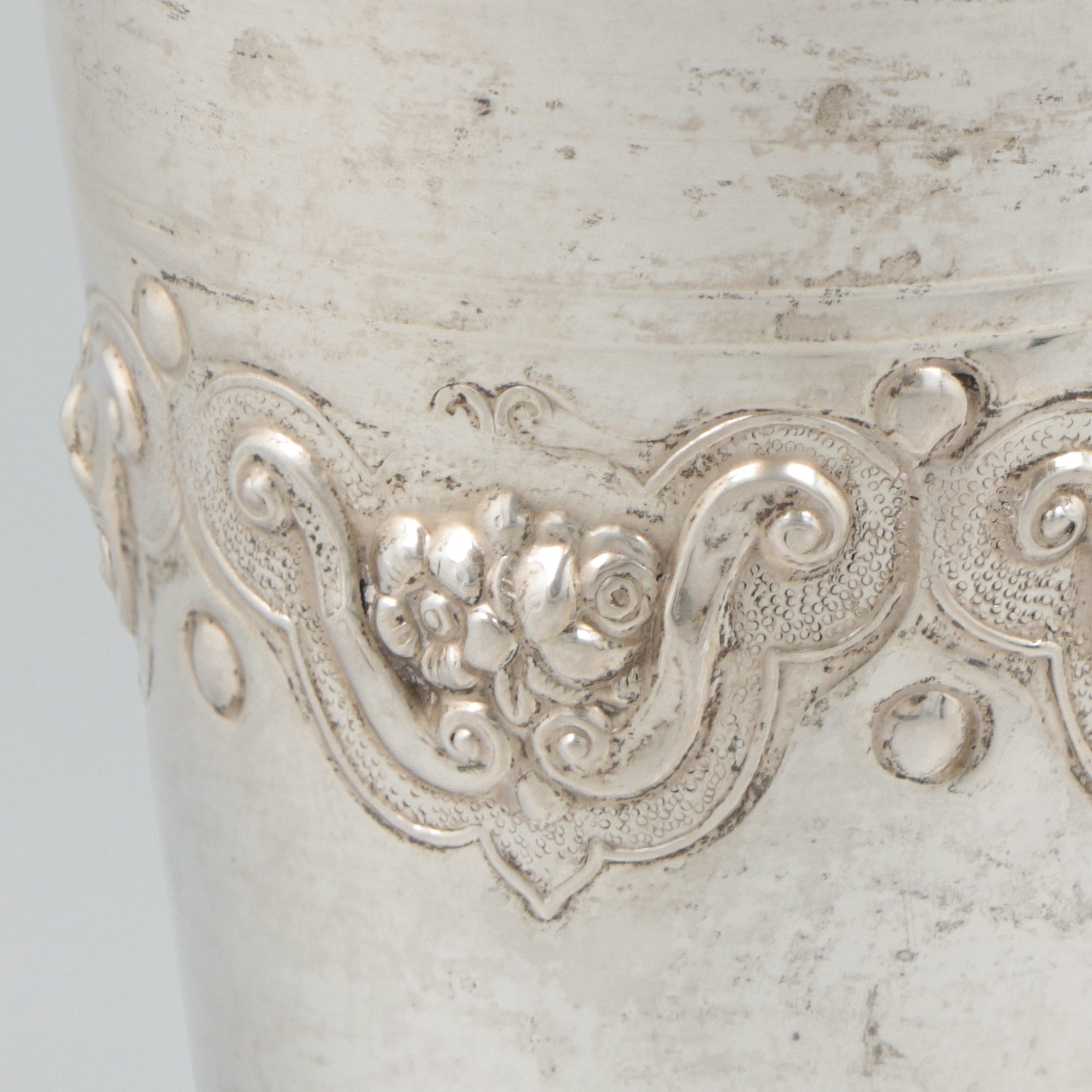 Drinking cup silver. - Image 4 of 5