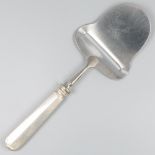 Cheese slicer ''Haags Lofje'' silver.