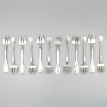 12-piece set of oyster forks silver.