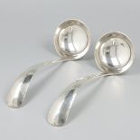 2-piece set sauce spoons "Haags Lofje" silver.