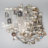 Large lot of silver-plated teaspoons.