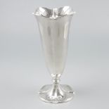 Flower vase silver.