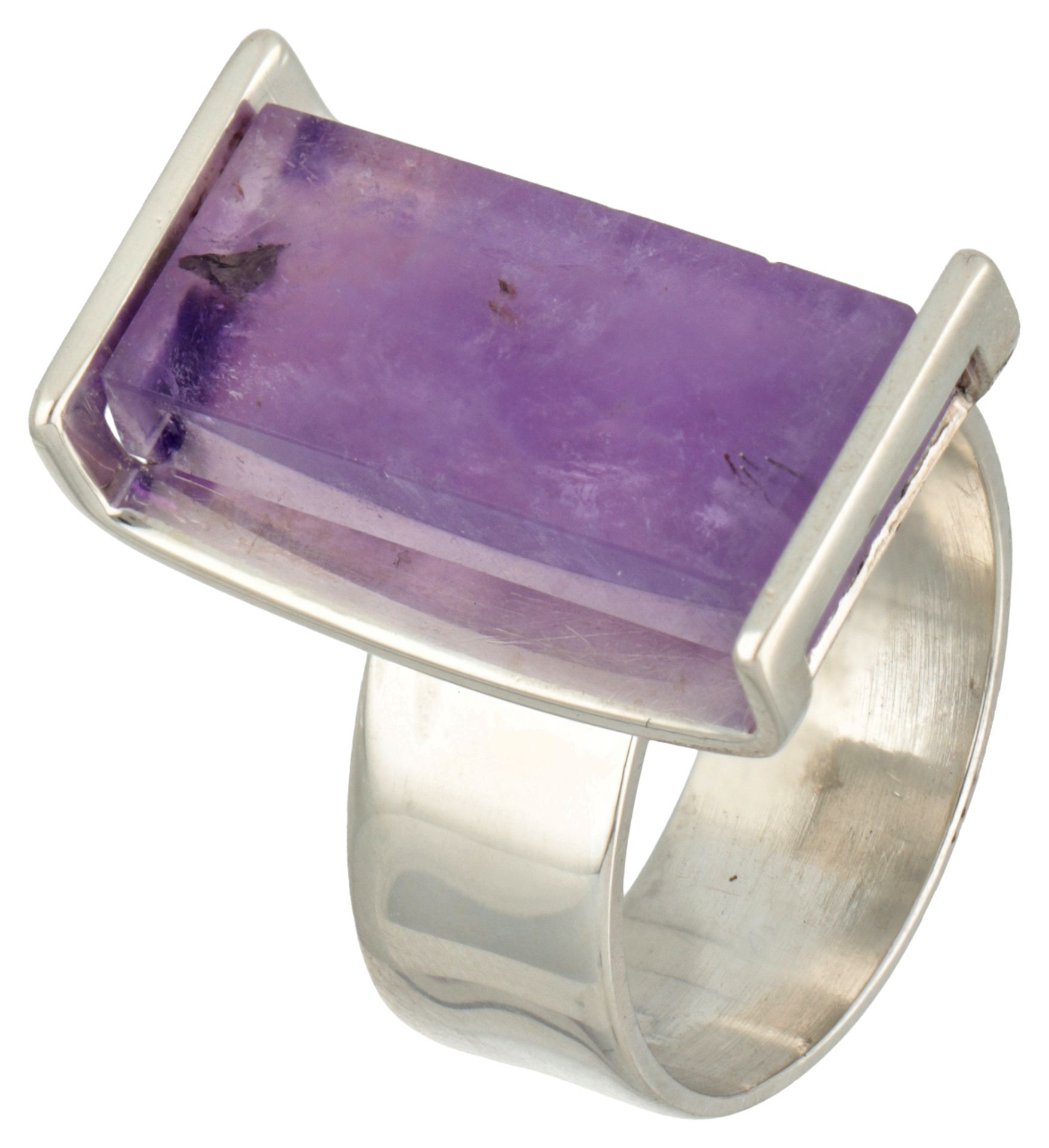 Elis Kauppi for Kupittaan Kulta silver ring set with amethyst.