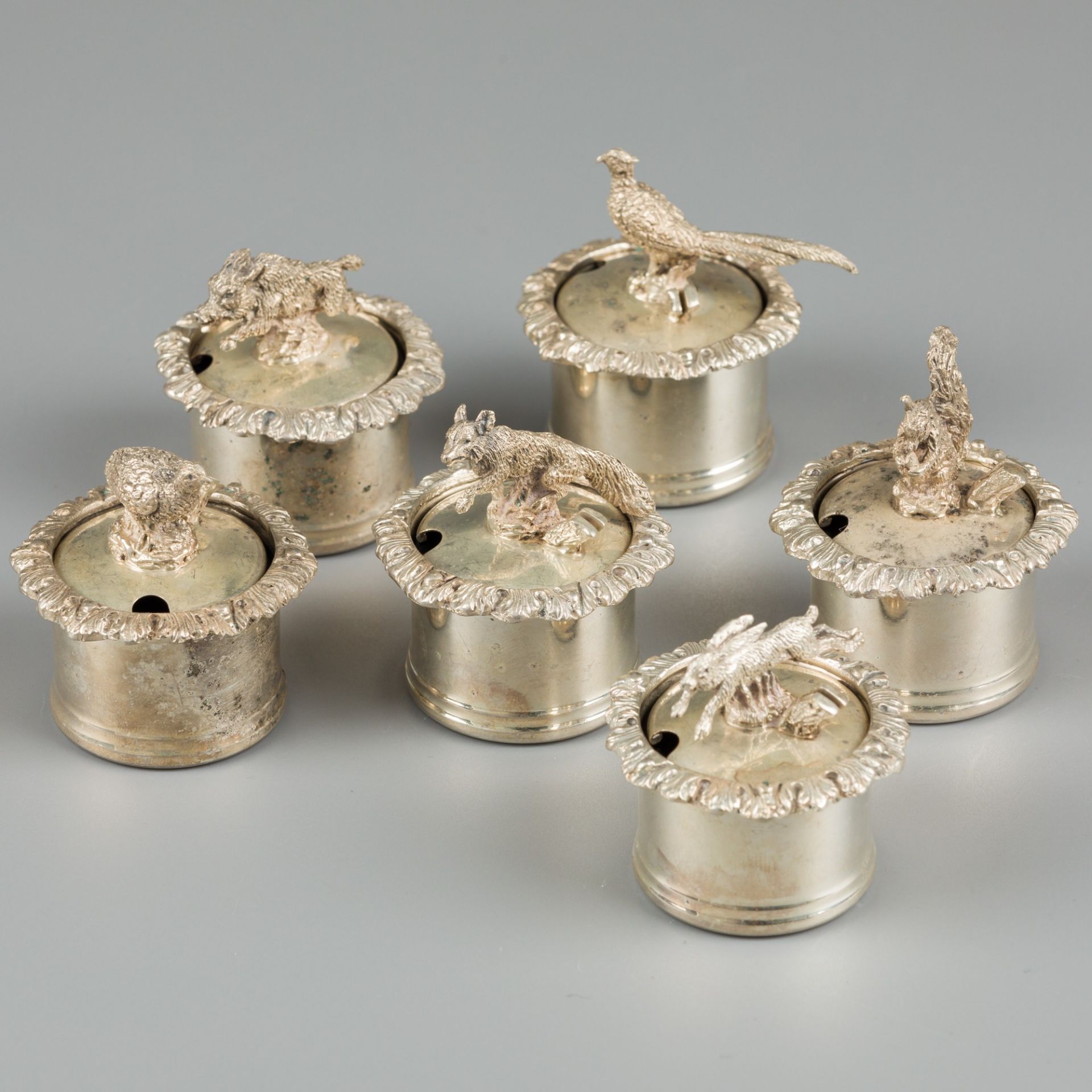 6-piece set of salt cellars with cardholder lid, silver.