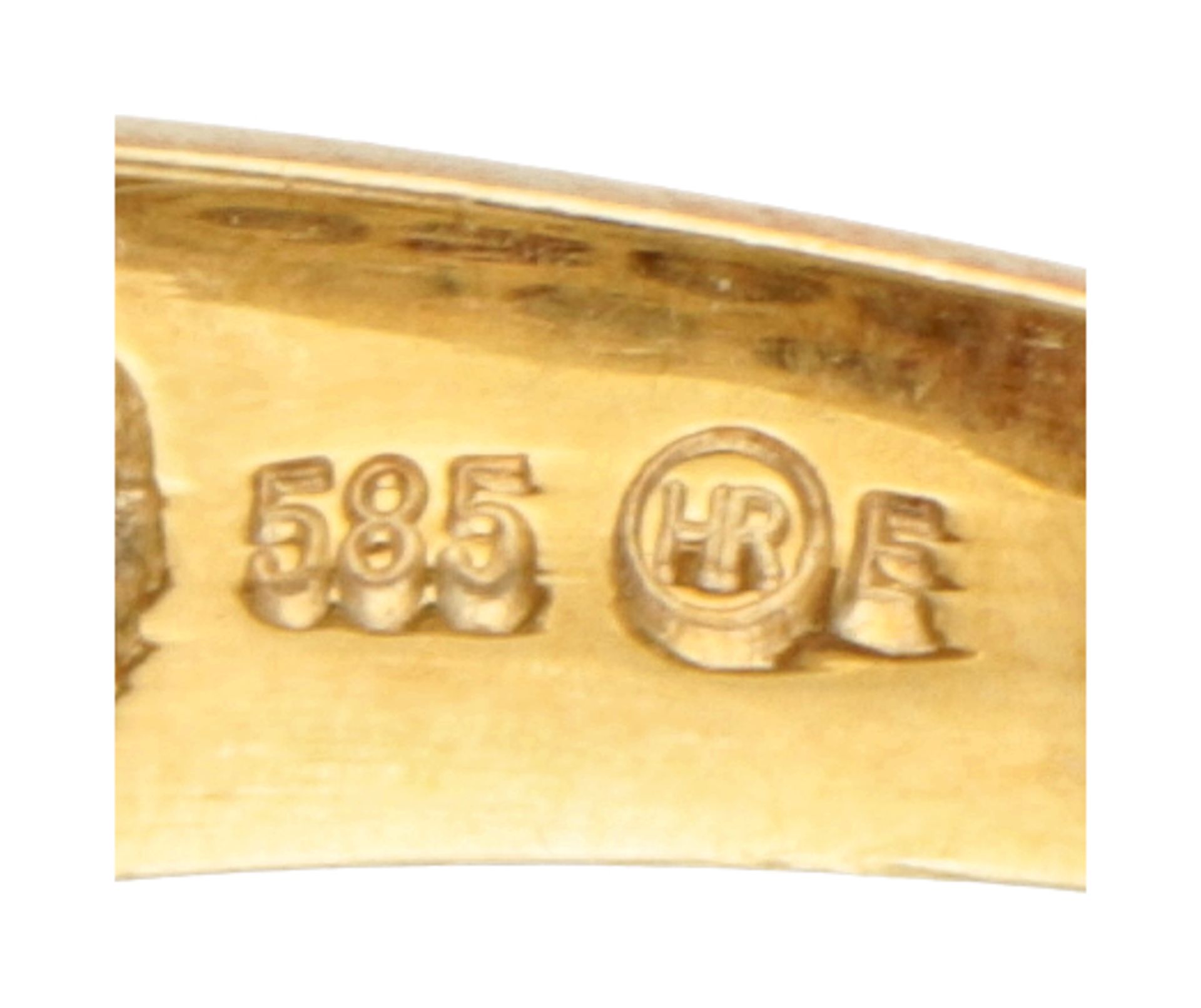 14K Bicolour gold men's ring set with approx. 0.02 ct diamond. - Image 3 of 4