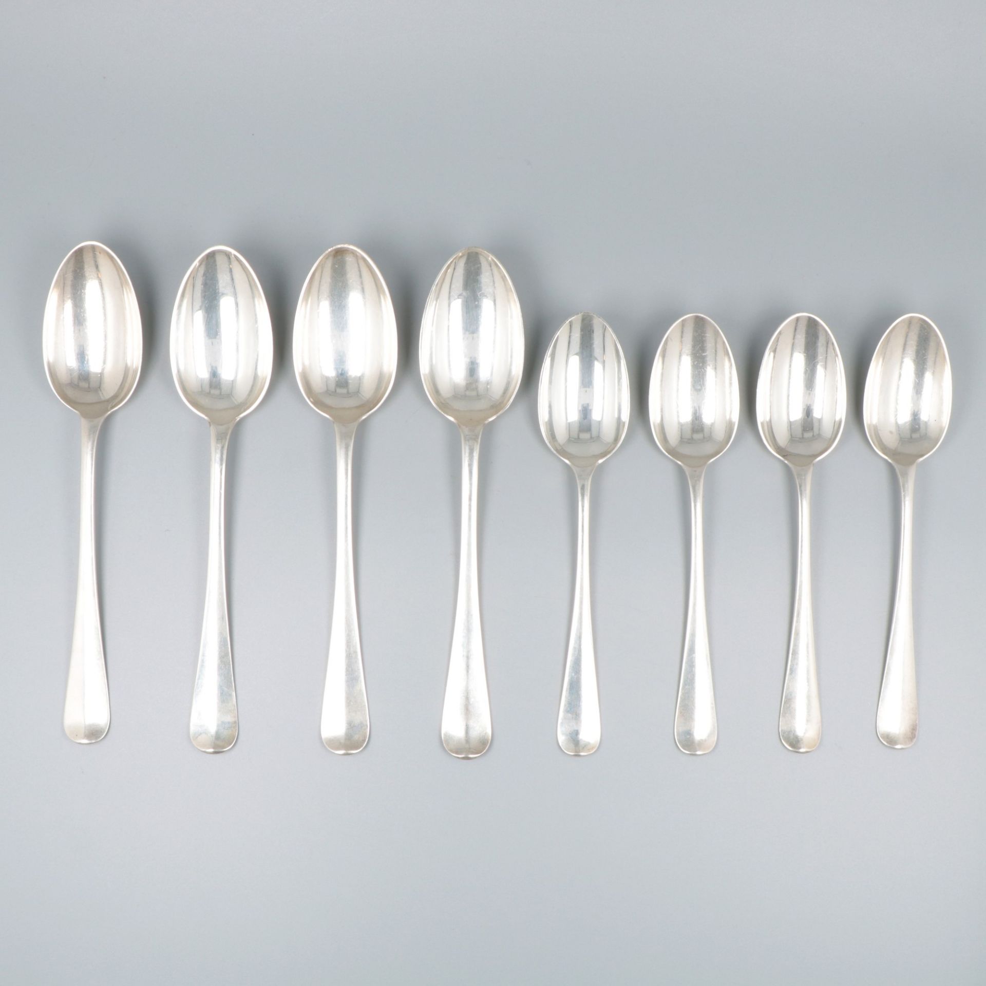 8-piece set of dinner and breakfast spoons silver.