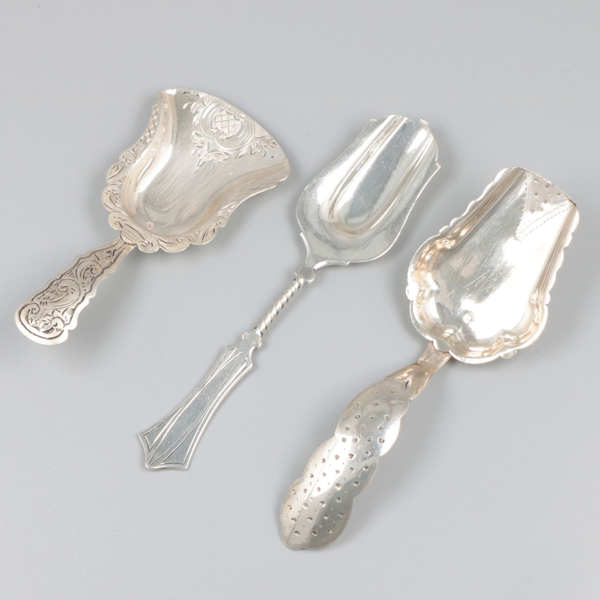 3-piece lot sugar / tea scoops silver.