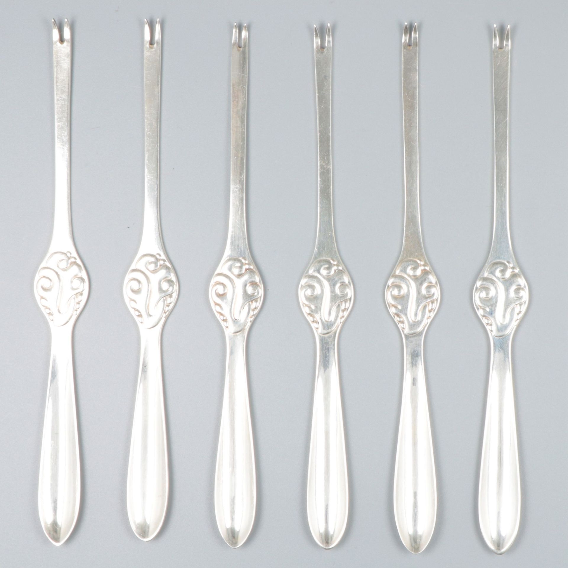 6-piece set of lobster forks silver.