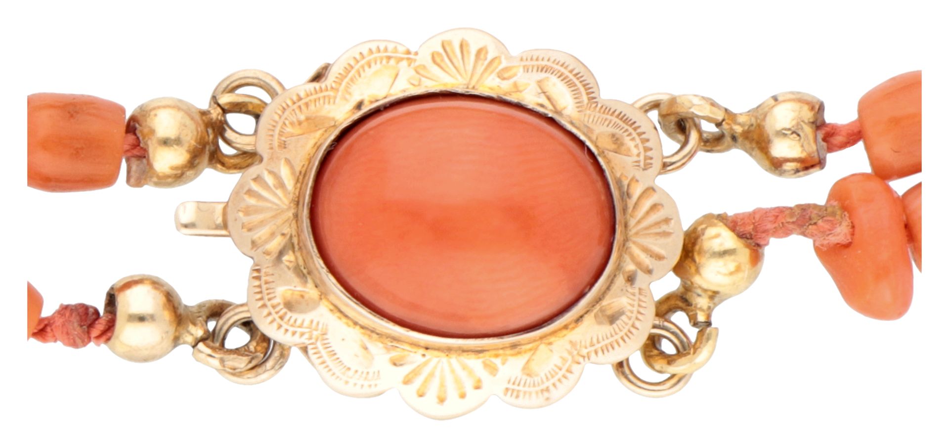 14K yellow gold two-row bracelet with red coral. - Image 2 of 3