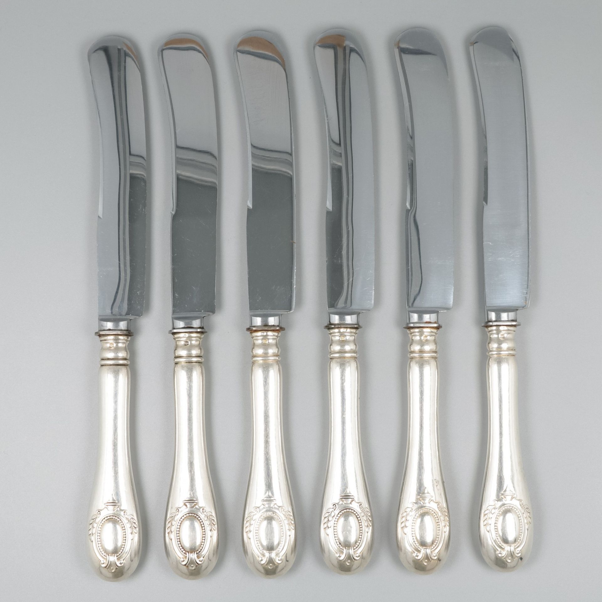 6-piece set dinner knives silver.