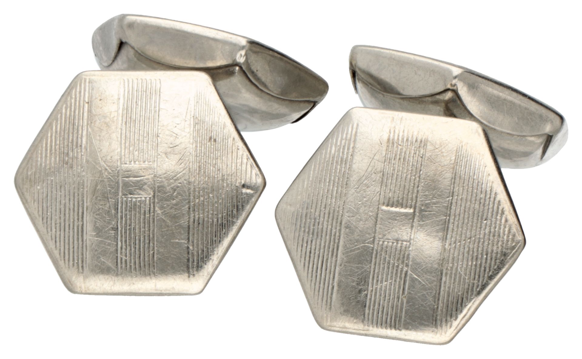 Set of cufflinks.