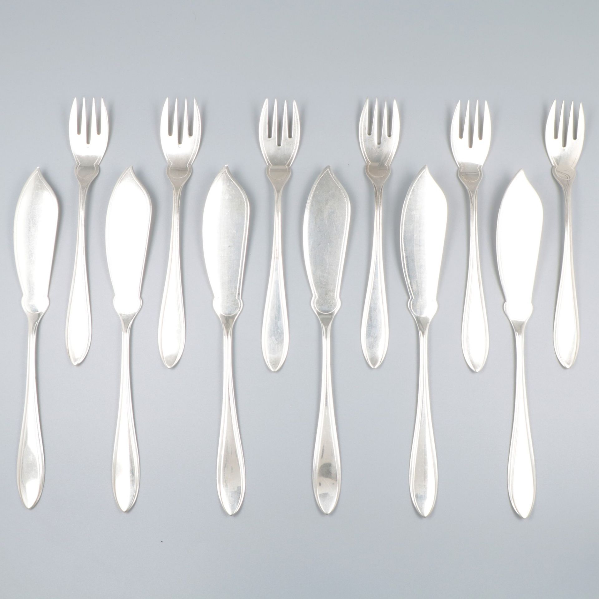 12-piece fish cutlery "Hollands Puntfilet", silver.