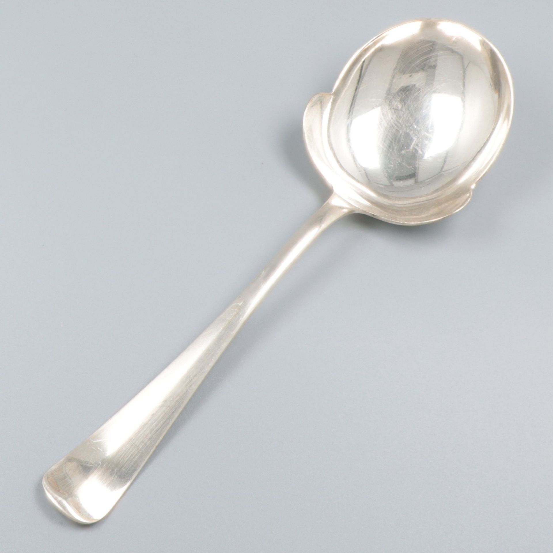 Sauce spoon, vegetable serving spoon & potato serving spoon "Haags Lofje", silver. - Image 3 of 6