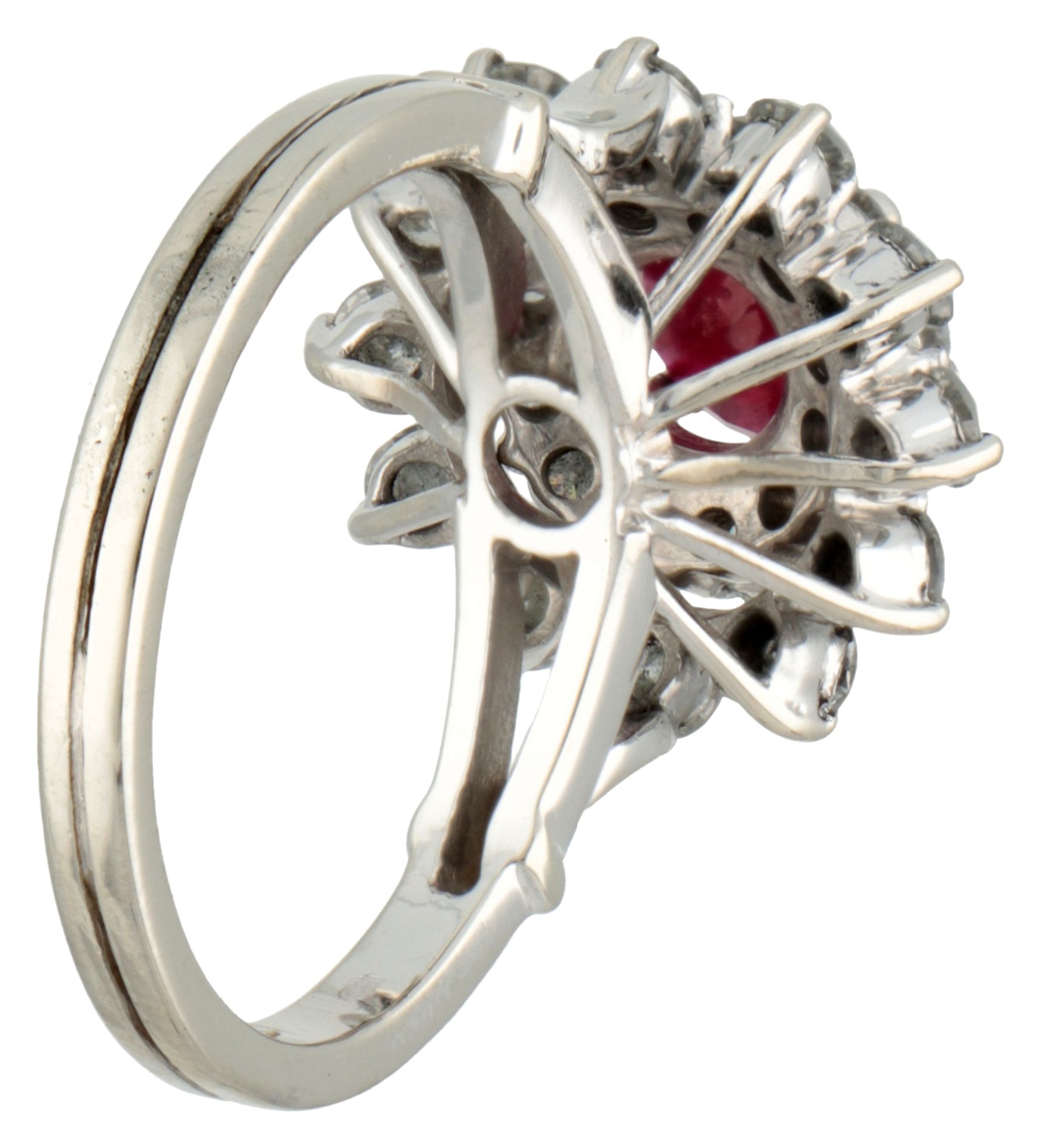 18K White gold entourage ring set with approx. natural ruby and diamonds. - Image 2 of 2