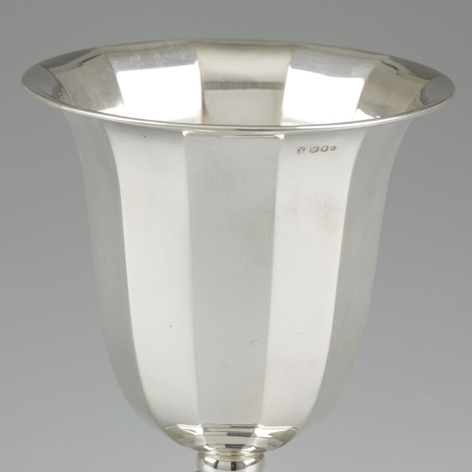 Flower vase silver. - Image 2 of 5