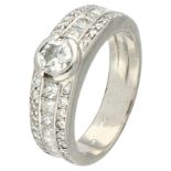 18K White gold shoulder ring set with approx. 1.02 ct. diamond.