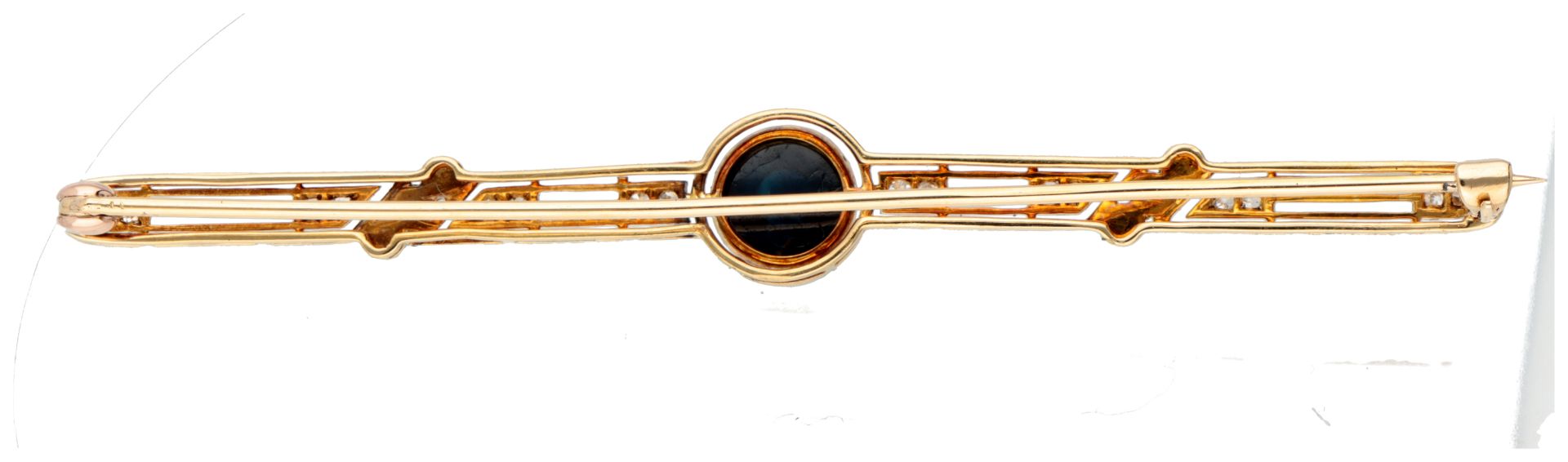 Art Deco yellow gold / platinum barrette brooch set with ca. 2.31 ct. natural sapphire, diamond and  - Image 3 of 3