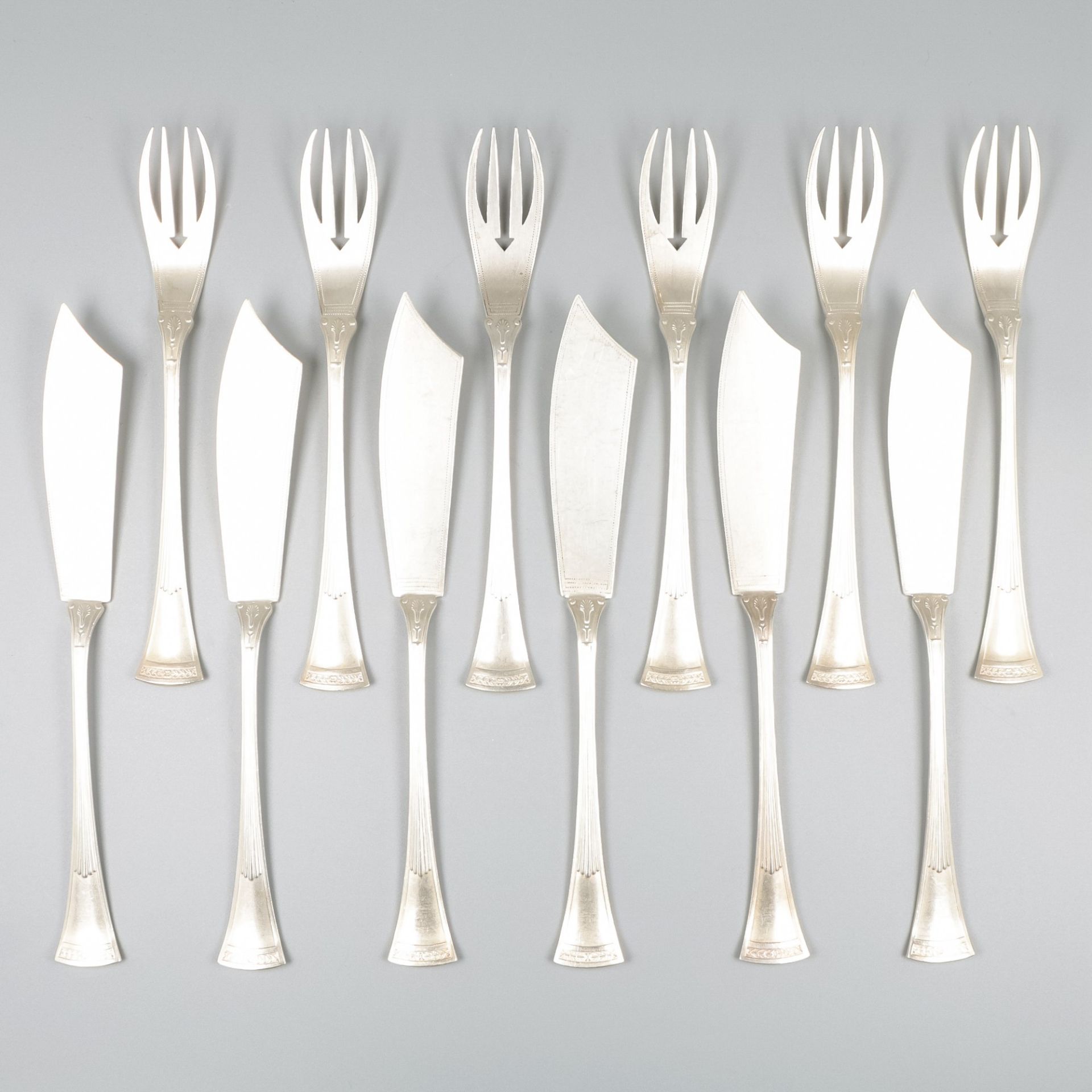 12-piece fish cutlery, silver.